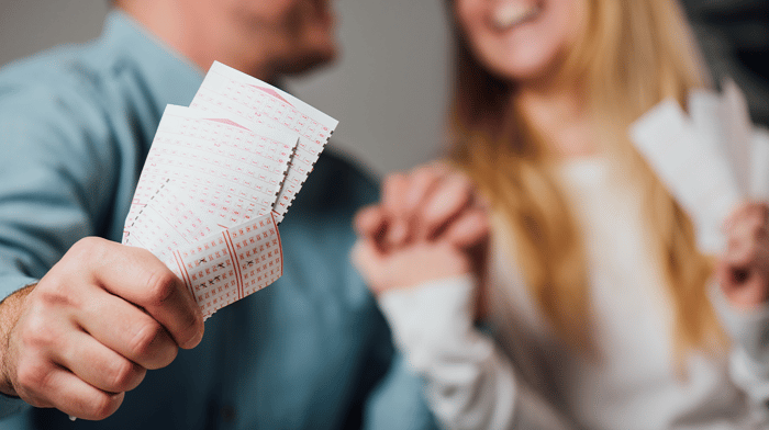 8 povești memorabile cu marii câștigători la loto – Au bifat sau au ratat?