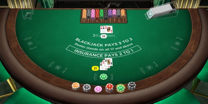 Mână de 21 la First Person Blackjack de la Evolution.