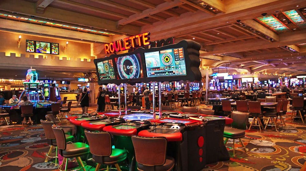 Jackpot Mirage: Peste 1,6 milioane de dolari câștigați înainte de închiderea cazinoului Mirage
