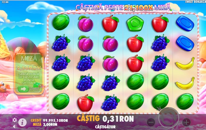 Imaginea prezintă unul dintre cele mai populare sloturi ca la aparate cu fructe, Sweet Bonanza cu role decorate cu simboluri cu fructe precum mere, banane, struguri și pepene galben. Jocul de păcănele are un fundal albastru și role strălucitoare, iar textul de pe ecran este scris în limba română și îți spune câștigul maxim din joc, de 21000x miza.