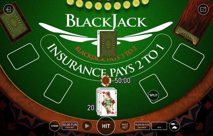 Pereche de aceeași culoare de Q în blackjack online.