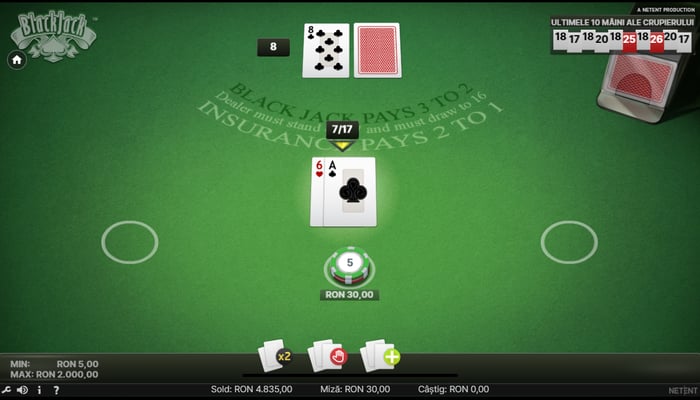 Mână de blackjack cu soft 17 pentru jucător.